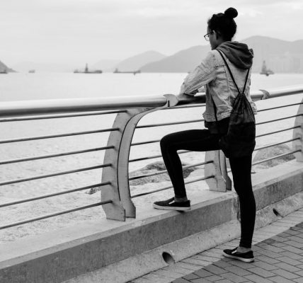 woman looking at sea